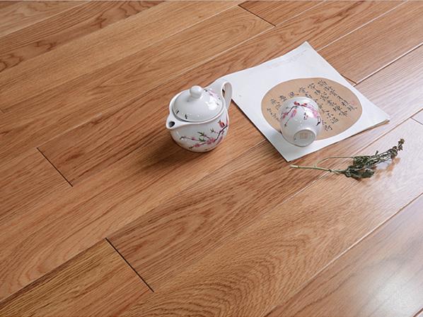 斯文漆木地熱鎖（suǒ）扣實木地板