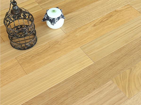 纤皮玉蕊本色（sè）实木平面地板